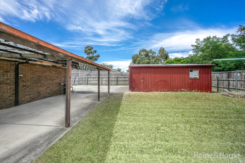 Photo - 17 Dunrossil Drive, Sunbury VIC 3429 - Image 7