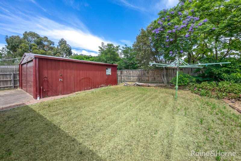 Photo - 17 Dunrossil Drive, Sunbury VIC 3429 - Image 8