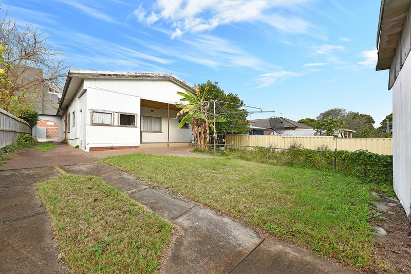 Photo - 17 Duntroon Street, Hurlstone Park NSW 2193 - Image 8