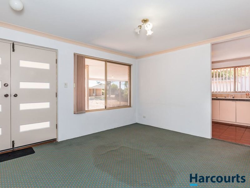 Photo - 17 Eastleigh Loop, Currambine WA 6028 - Image 2