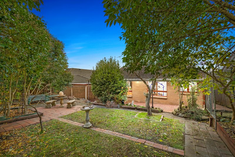 Photo - 17 Efron Street, Nunawading VIC 3131 - Image 12