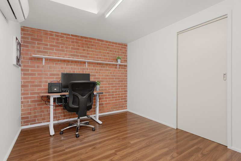 Photo - 1/7 Elaroo Street, Chadstone VIC 3148 - Image 6