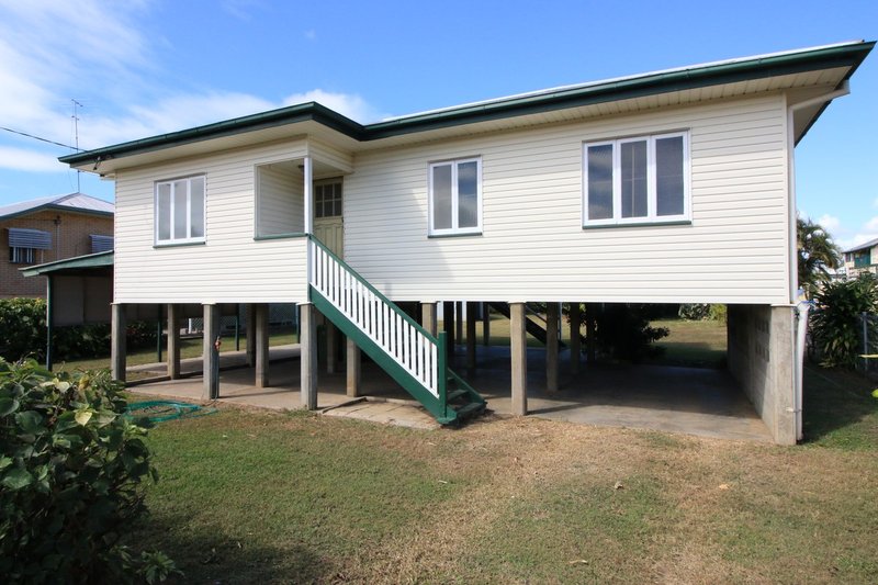 Photo - 17 Eleventh Street, Home Hill QLD 4806 - Image 4