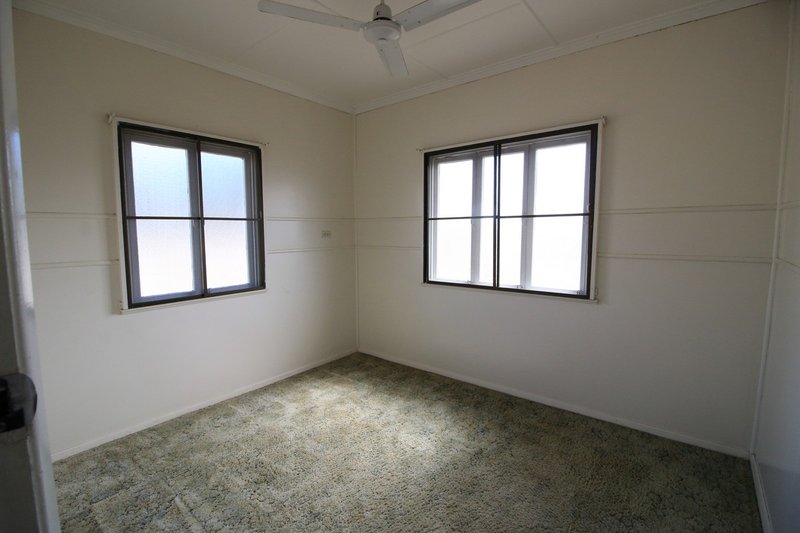 Photo - 17 Eleventh Street, Home Hill QLD 4806 - Image 7