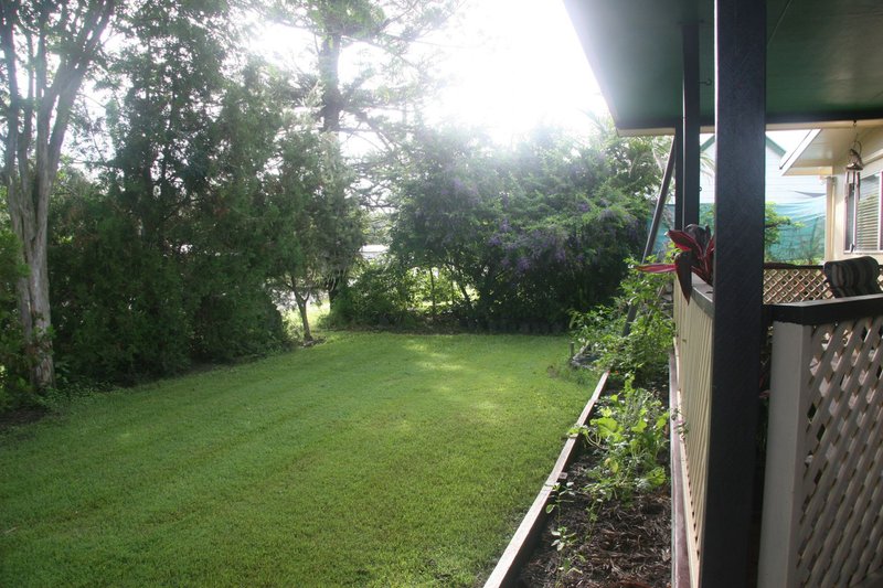 Photo - 17 Elliott Street, Gin Gin QLD 4671 - Image 2