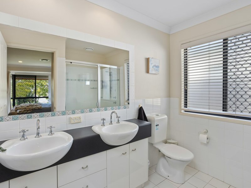 Photo - 17 Ellis Drive, Mudgeeraba QLD 4213 - Image 8