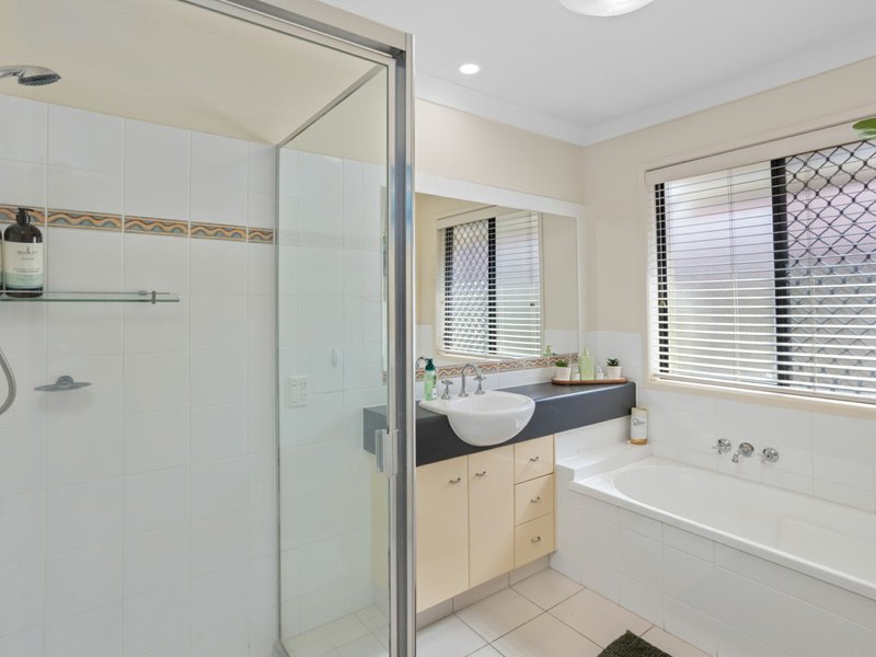 Photo - 17 Ellis Drive, Mudgeeraba QLD 4213 - Image 10