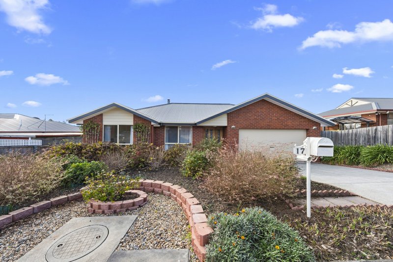 Photo - 17 Elmac Crescent, Austins Ferry TAS 7011 - Image 3