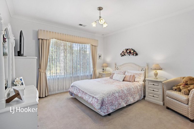 Photo - 17 Elmwood Court, Mawson Lakes SA 5095 - Image 9