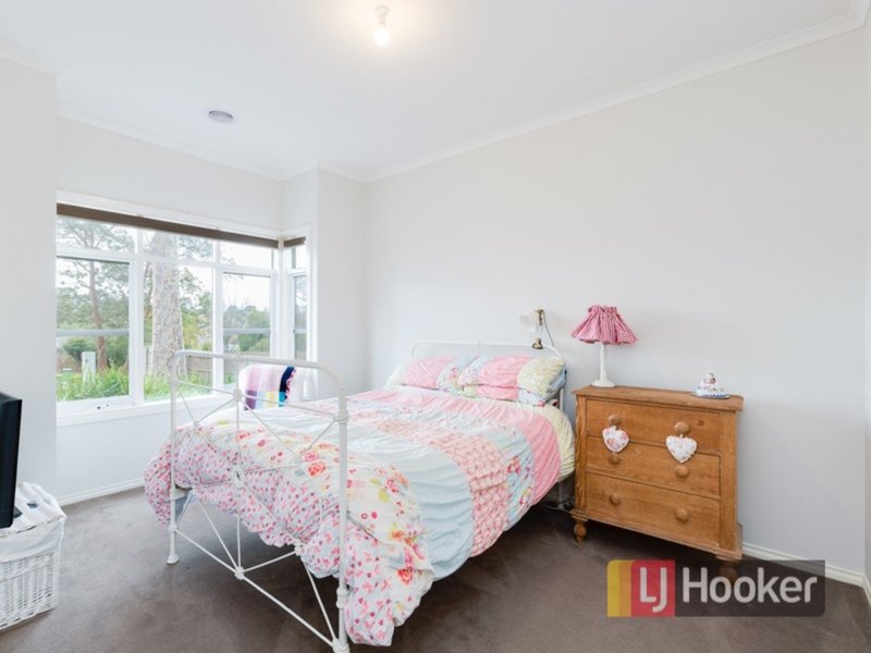 Photo - 1/7 Elrona Court, Pakenham VIC 3810 - Image 9