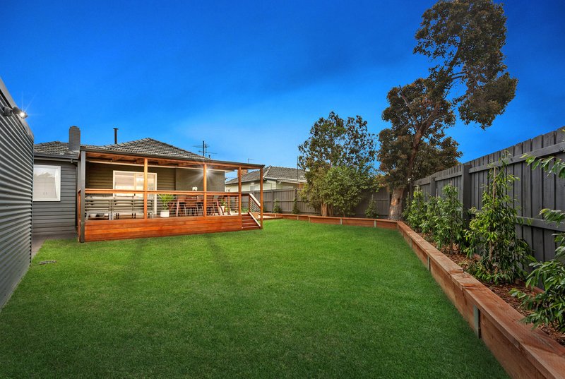 Photo - 17 Elsey Road, Reservoir VIC 3073 - Image 15