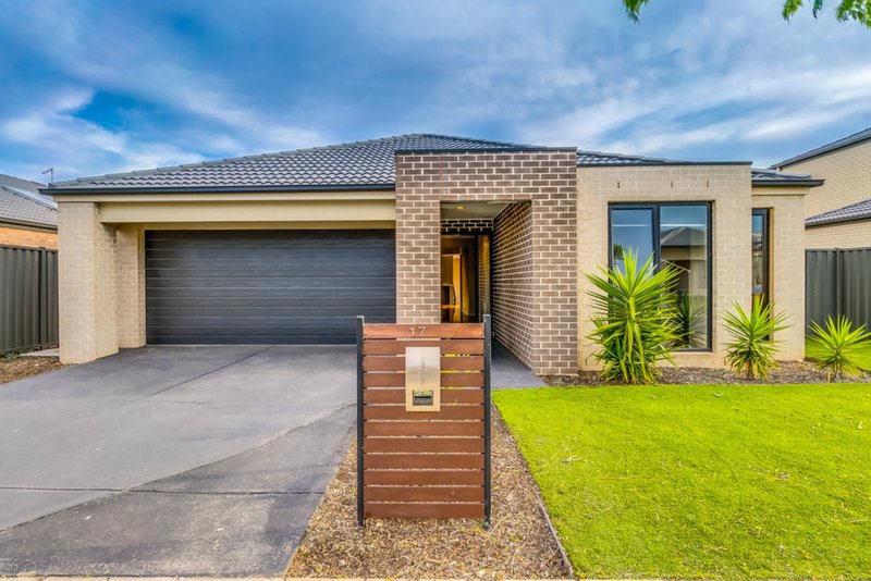 17 Elsmore Street, Tarneit VIC 3029