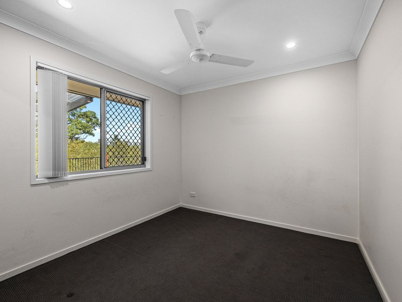 Photo - 17 Emeraldwood Street, Fernvale QLD 4306 - Image 12