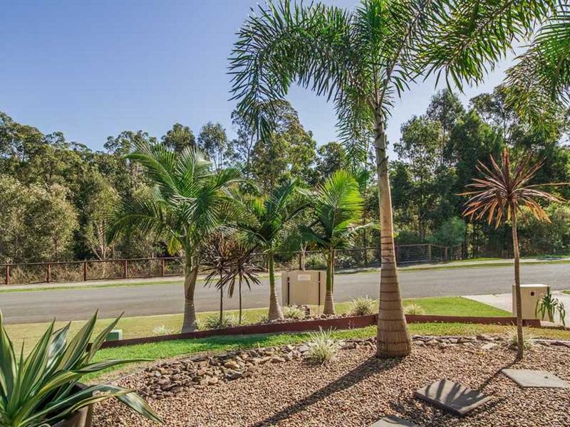 Photo - 17 Emerson Drive, Mudgeeraba QLD 4213 - Image 2