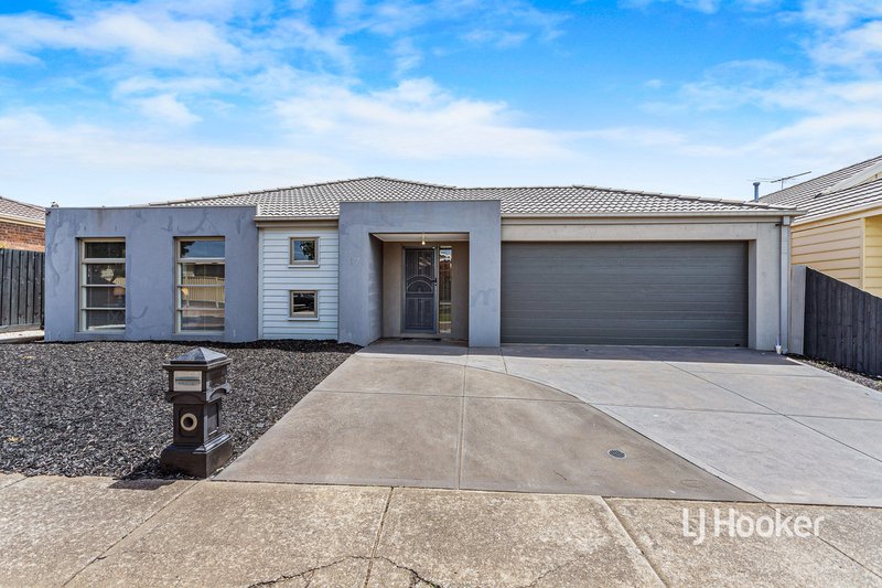 Photo - 17 Emily Crescent, Point Cook VIC 3030 - Image 2