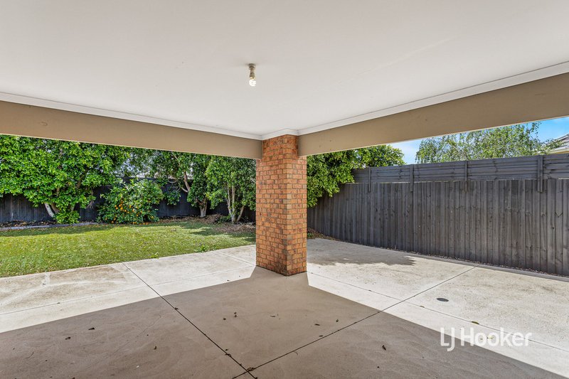 Photo - 17 Emily Crescent, Point Cook VIC 3030 - Image 23