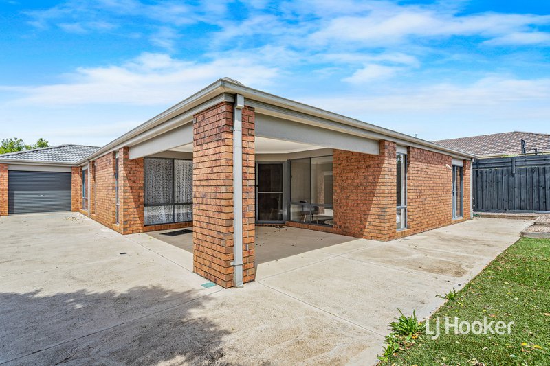 Photo - 17 Emily Crescent, Point Cook VIC 3030 - Image 24