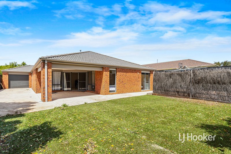 Photo - 17 Emily Crescent, Point Cook VIC 3030 - Image 25