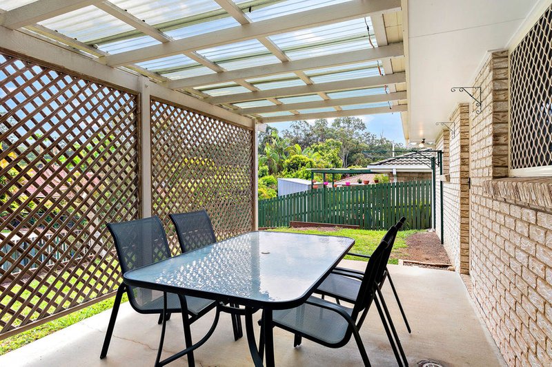 Photo - 17 Emuglen Place, Ferny Grove QLD 4055 - Image 4