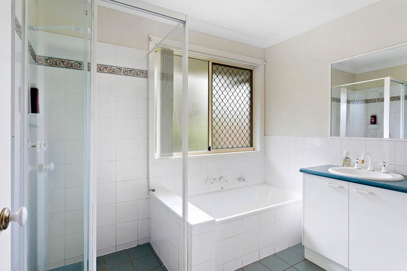 Photo - 17 Emuglen Place, Ferny Grove QLD 4055 - Image 13