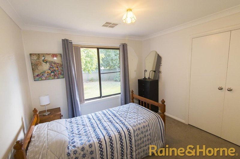 Photo - 17 Erica Close, Dubbo NSW 2830 - Image 7