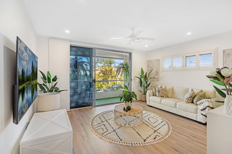 Photo - 1/7 Esther Place, Surfers Paradise QLD 4217 - Image 12