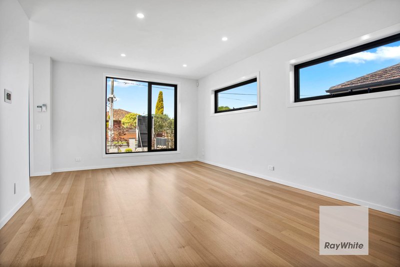 Photo - 1/7 Evans Street, Moonee Ponds VIC 3039 - Image 2