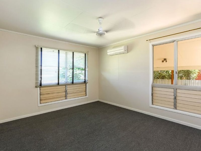 Photo - 17 Evans Street, Mount Isa QLD 4825 - Image 4