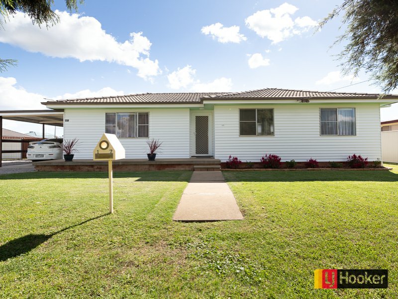 17 Evans Street, Tamworth NSW 2340