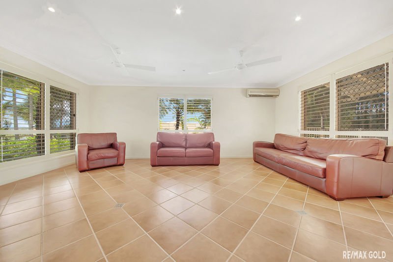 Photo - 17 Fairbairn Place, Clinton QLD 4680 - Image 6