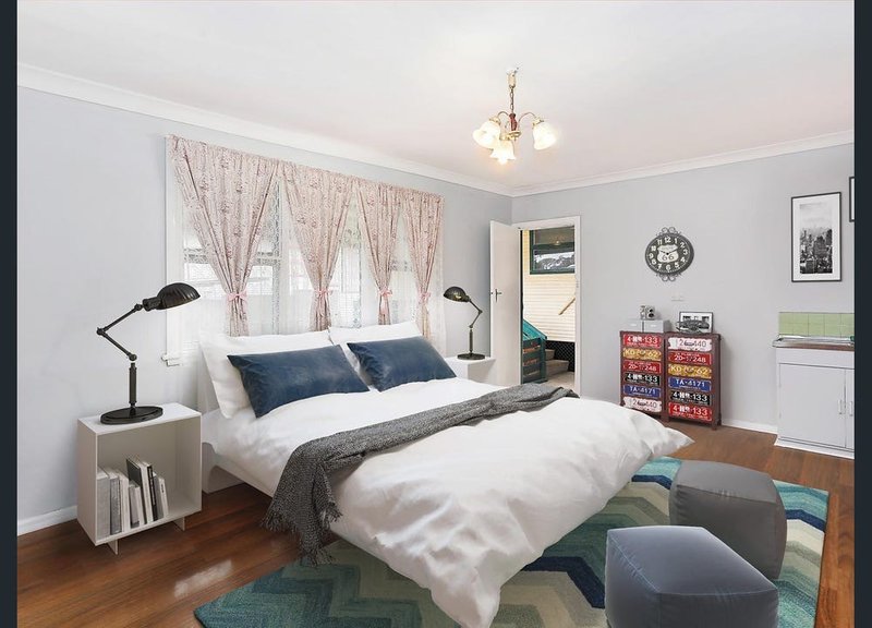 Photo - 17 Fairfield Road, Woodpark NSW 2164 - Image 4