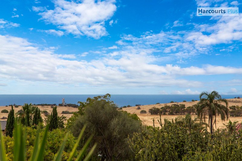 Photo - 17 Fairhill Street, Hallett Cove SA 5158 - Image 2