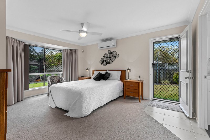 Photo - 17 Fairview Place, Bridgeman Downs QLD 4035 - Image 10