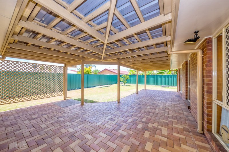 Photo - 17 Fairway Avenue, Woorim QLD 4507 - Image 16