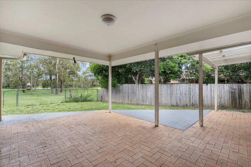 Photo - 17 Fairway Drive, Meadowbrook QLD 4131 - Image 15