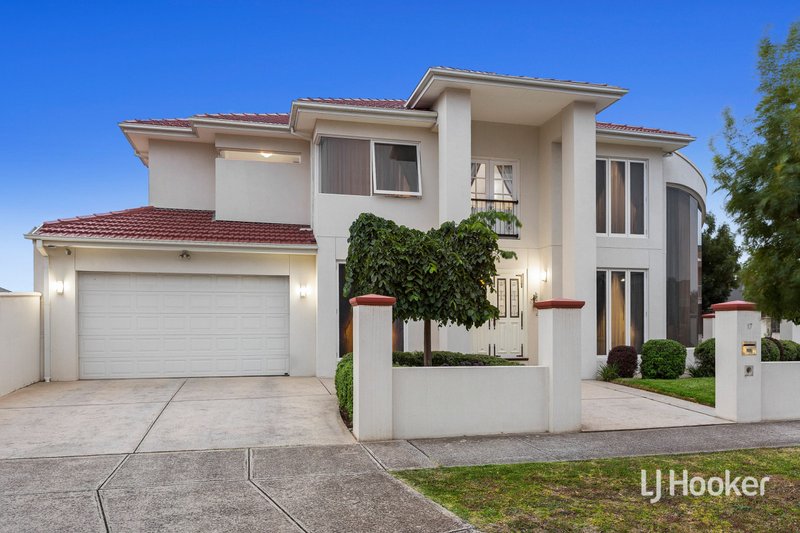 17 Fairways Boulevard, Deer Park VIC 3023