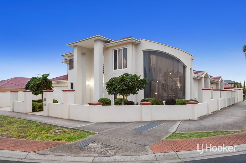 Photo - 17 Fairways Boulevard, Deer Park VIC 3023 - Image 3