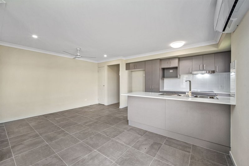 Photo - 1/7 Fanflower Street, Logan Reserve QLD 4133 - Image 4