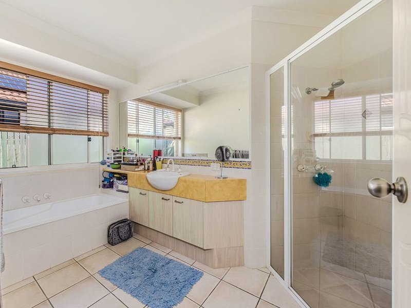 Photo - 17 Fantail Place, Twin Waters QLD 4564 - Image 15