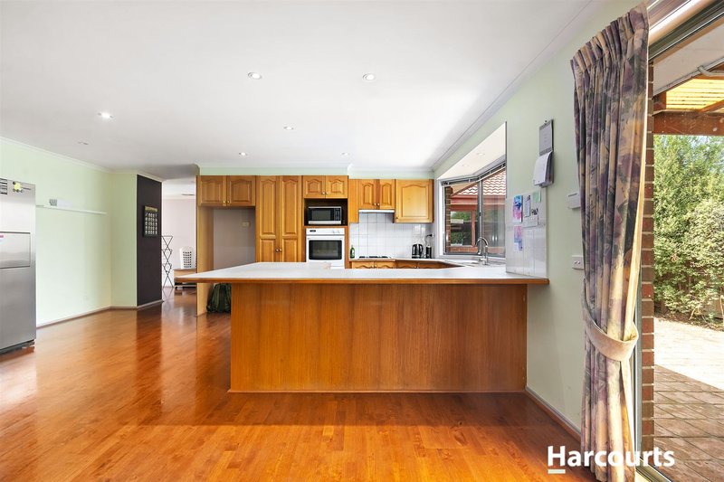 Photo - 17 Ferncroft Court, Berwick VIC 3806 - Image 3