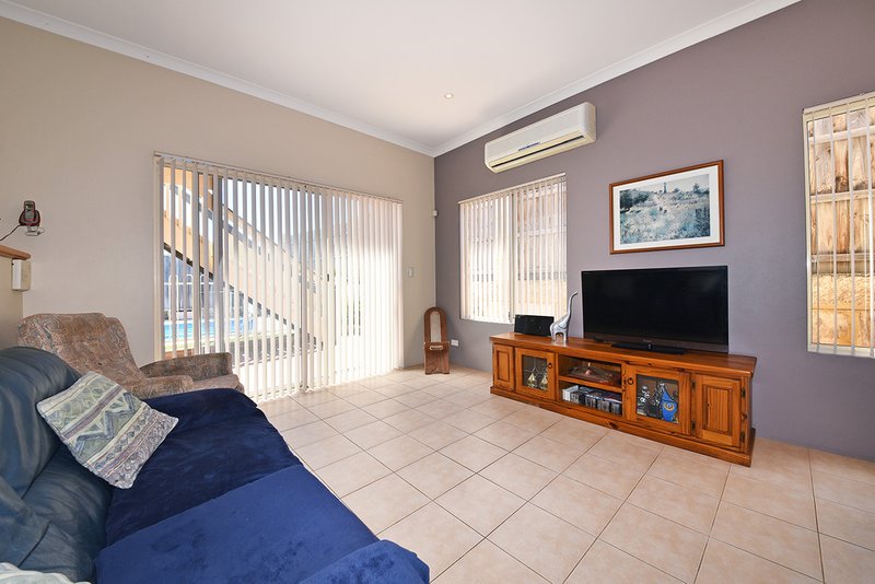 Photo - 17 Ferndale Corner, Mindarie WA 6030 - Image 4