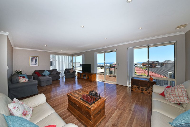 Photo - 17 Ferndale Corner, Mindarie WA 6030 - Image 10