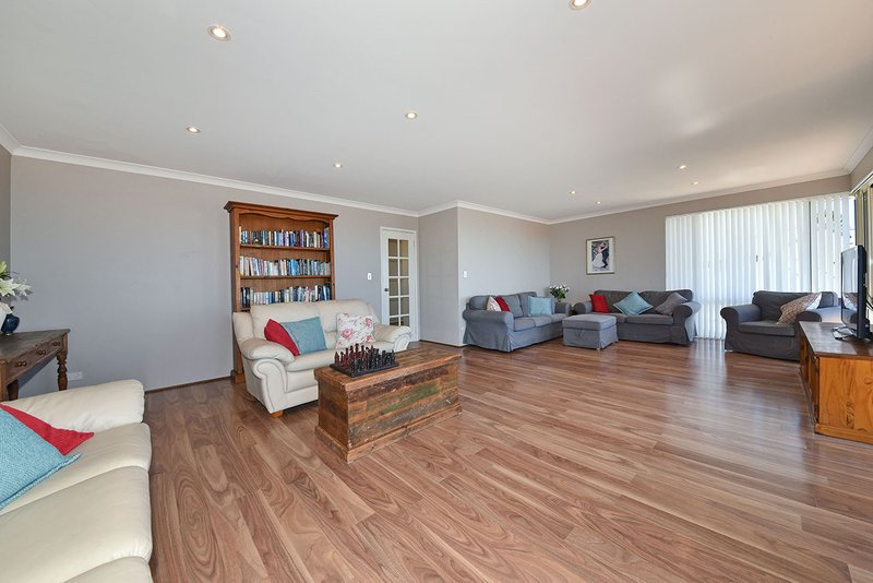 Photo - 17 Ferndale Corner, Mindarie WA 6030 - Image 14