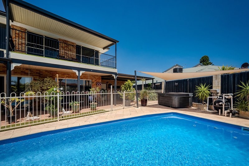 Photo - 17 Ferndale Corner, Mindarie WA 6030 - Image 30