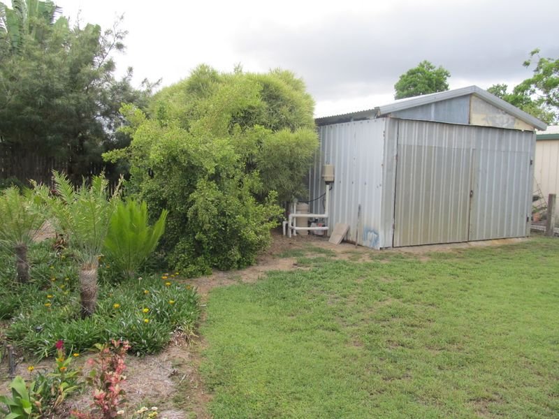 Photo - 17 Field Street, Bowen QLD 4805 - Image 14