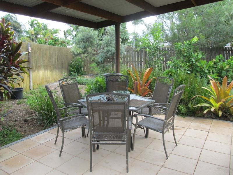 Photo - 17 Field Street, Bowen QLD 4805 - Image 17