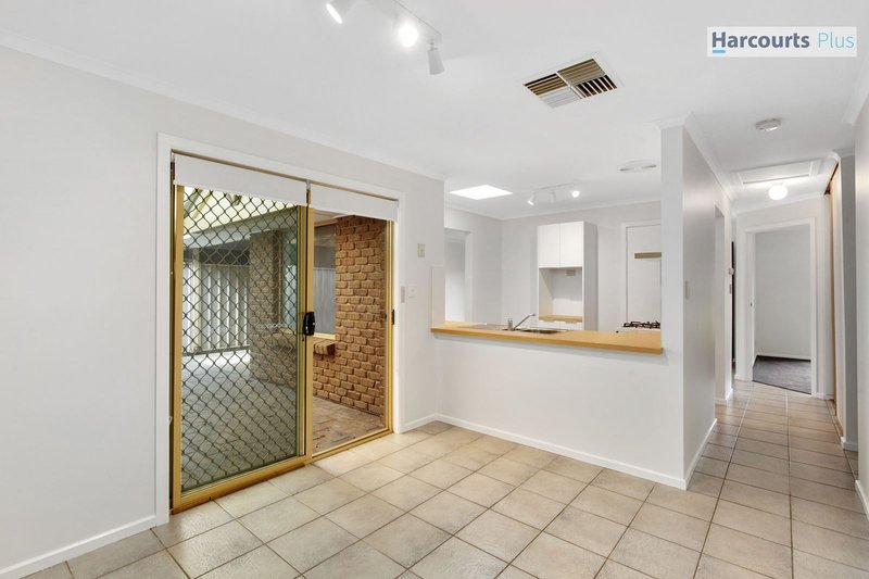 Photo - 1/7 Fielders Way, Hallett Cove SA 5158 - Image 4