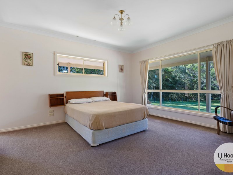 Photo - 17 Figtree Drive, Diamond Beach NSW 2430 - Image 8