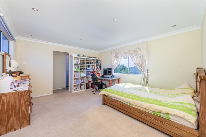 Photo - 17 Fiona Avenue, Castle Hill NSW 2154 - Image 8