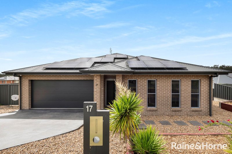 17 Firetail Street, South Nowra NSW 2541